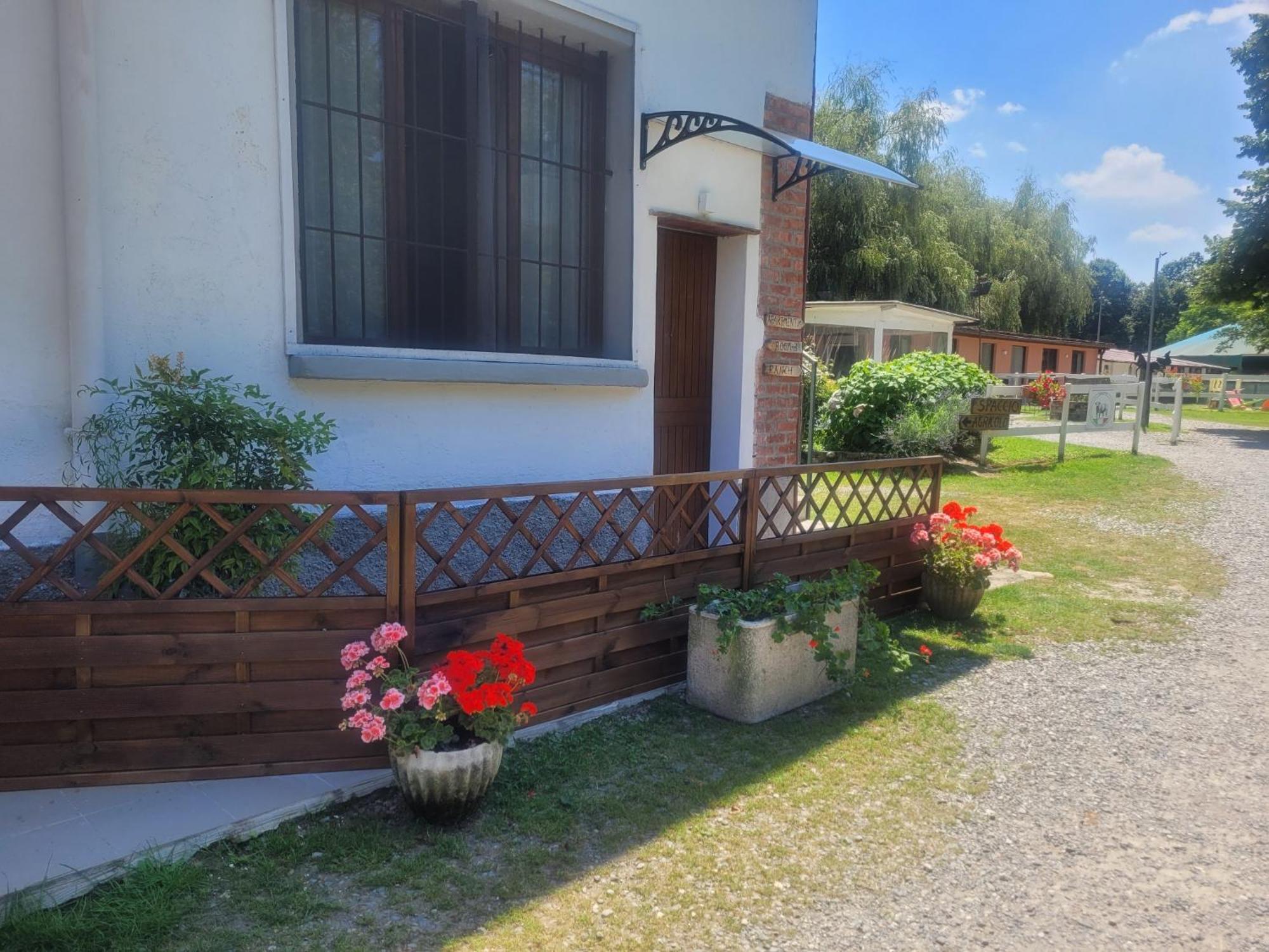 Agriturismo La Fornace Centro Ippico Villa Como Bagian luar foto