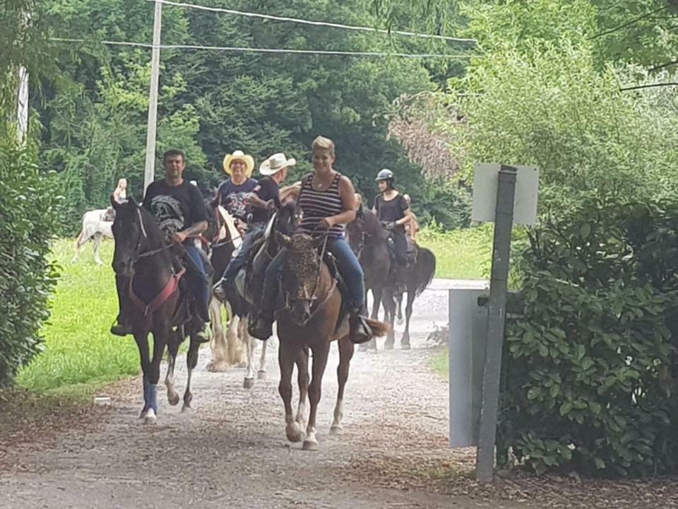 Agriturismo La Fornace Centro Ippico Villa Como Bagian luar foto